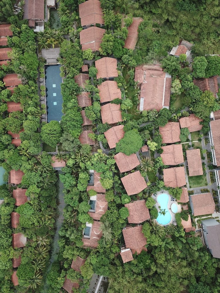 Hotel Pilgrimage Village Hue