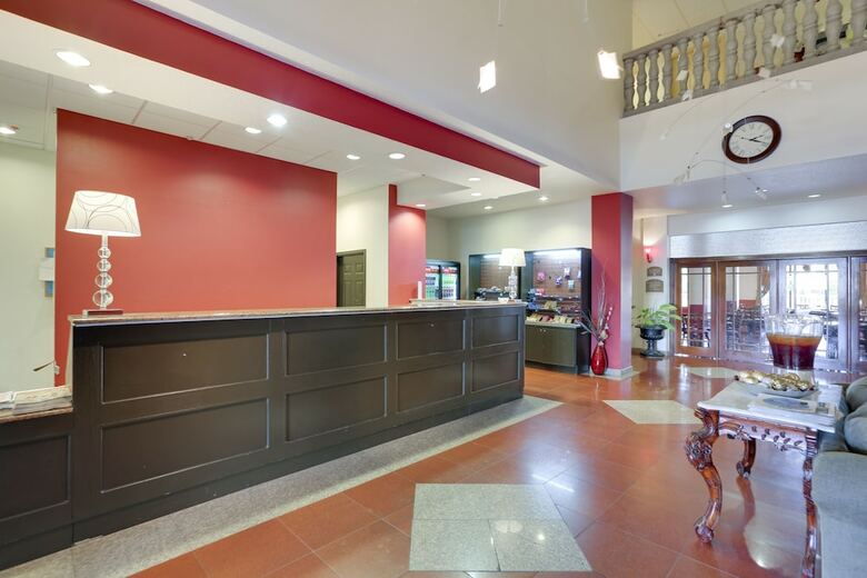Tampa Stadium Hotel