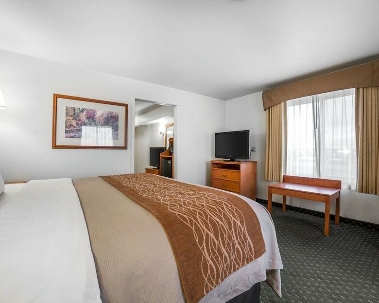 Hotel Comfort Inn & Suites