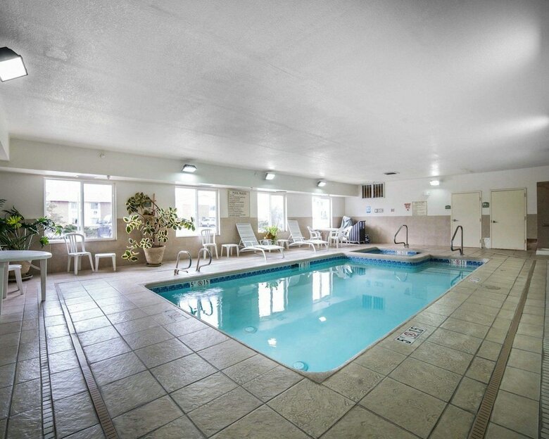Hotel Comfort Inn & Suites