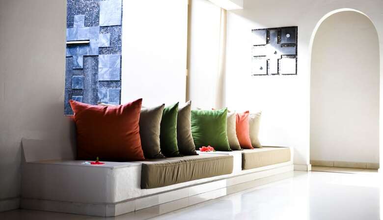 Coco De Mer Hotel And Black Parrot Suites