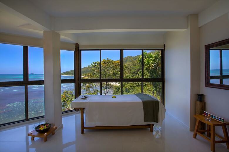 Coco De Mer Hotel And Black Parrot Suites