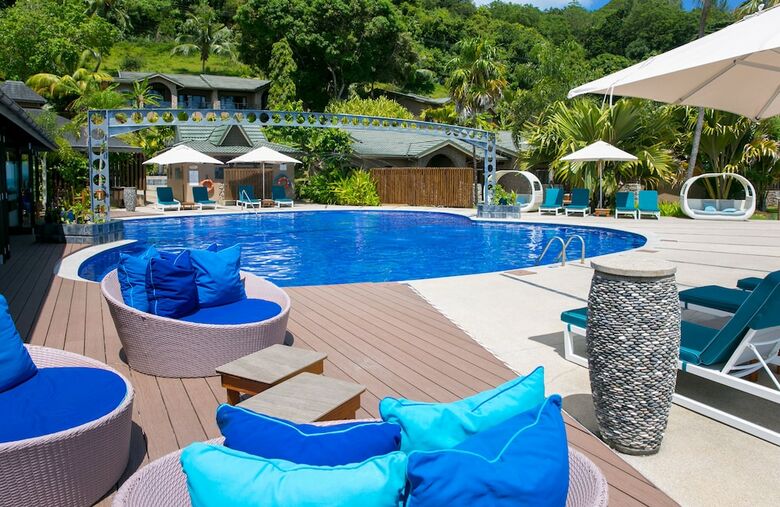 Coco De Mer Hotel And Black Parrot Suites