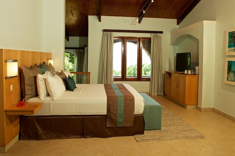 Coco De Mer Hotel And Black Parrot Suites