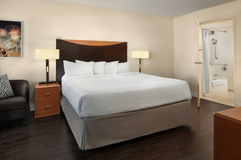 Hotel Fairfield By Marriott Anaheim Resort