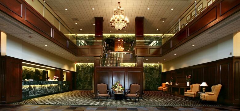 Pensacola Grand Hotel