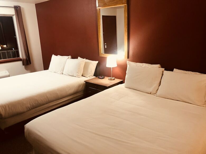 Motel Lakeshore Inn Water Front