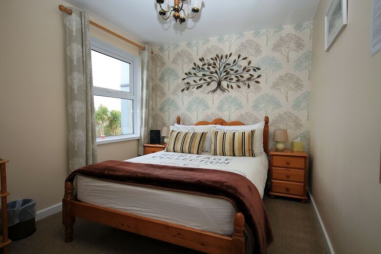 Bed & Breakfast Pine Lodge Guest House