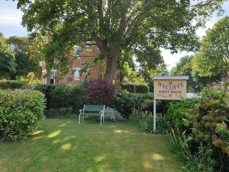 Bed & Breakfast The Wycliffe Guest House