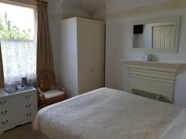 Bed & Breakfast The Wycliffe Guest House