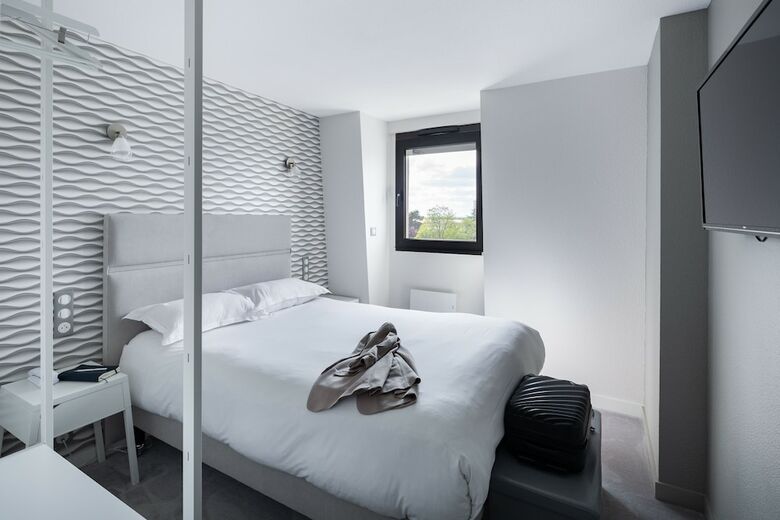 Hotel H�tel L?ortega Rennes A�roport