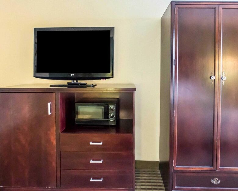 Hotel Quality Inn Mill Hall - Lamar