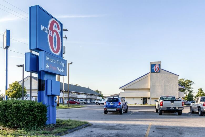 Motel 6 Grove City