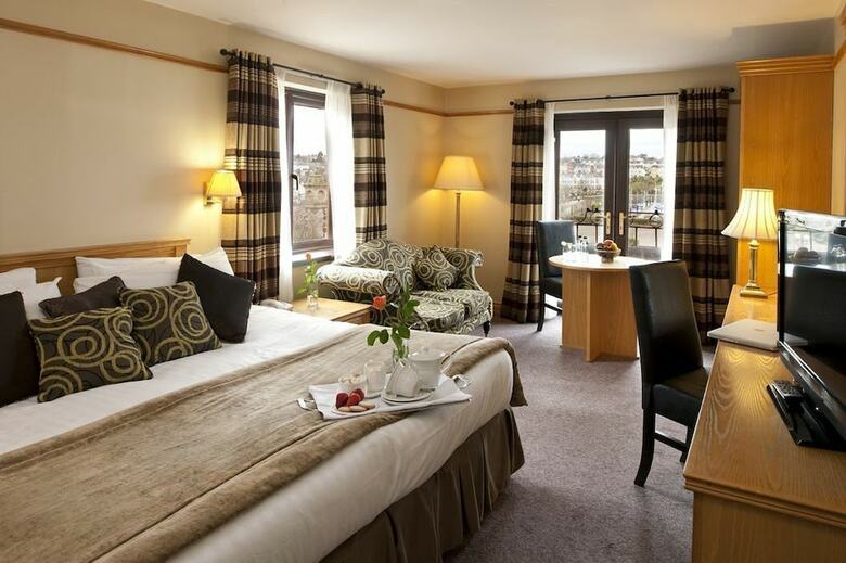 Marine Court Hotel