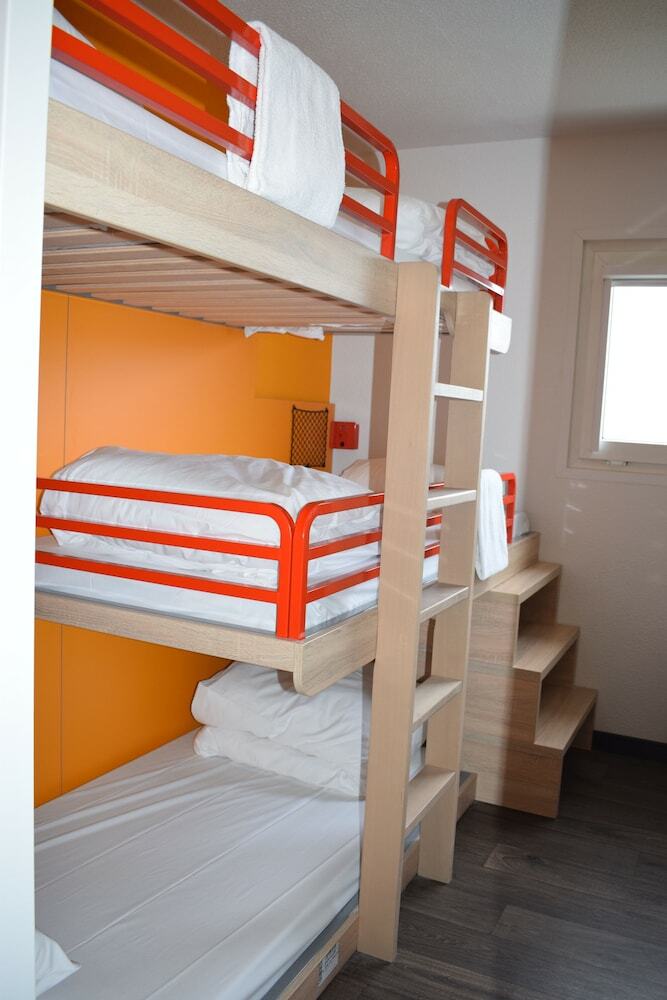 Hotelf1 Bourges Le Subdray, Renovated