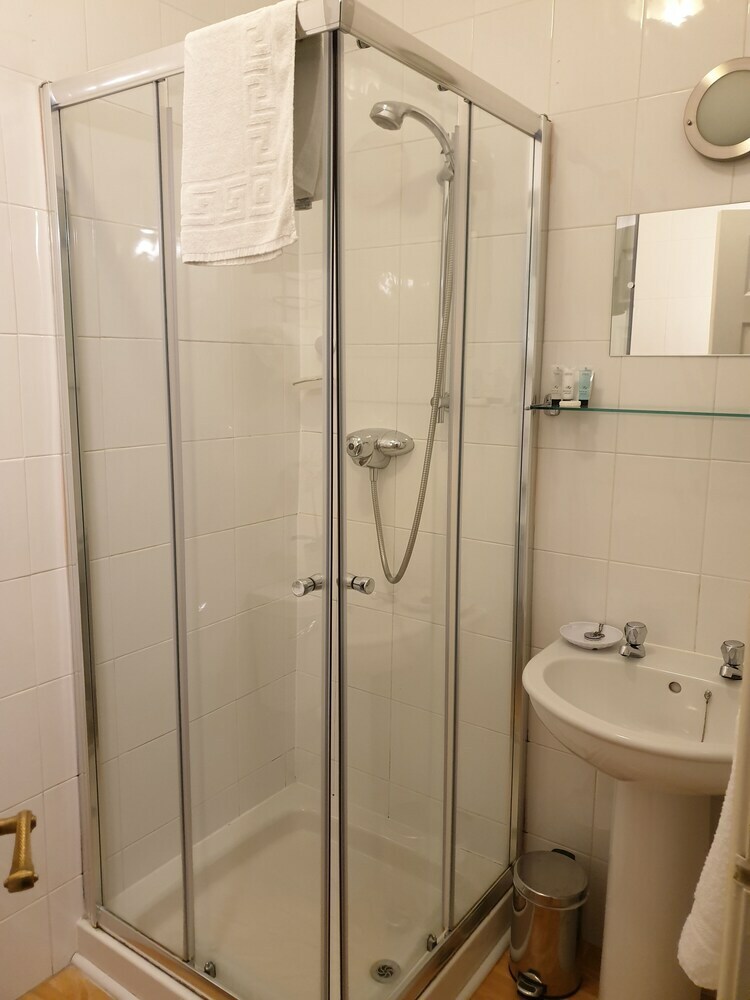 Abbeydale Hotel