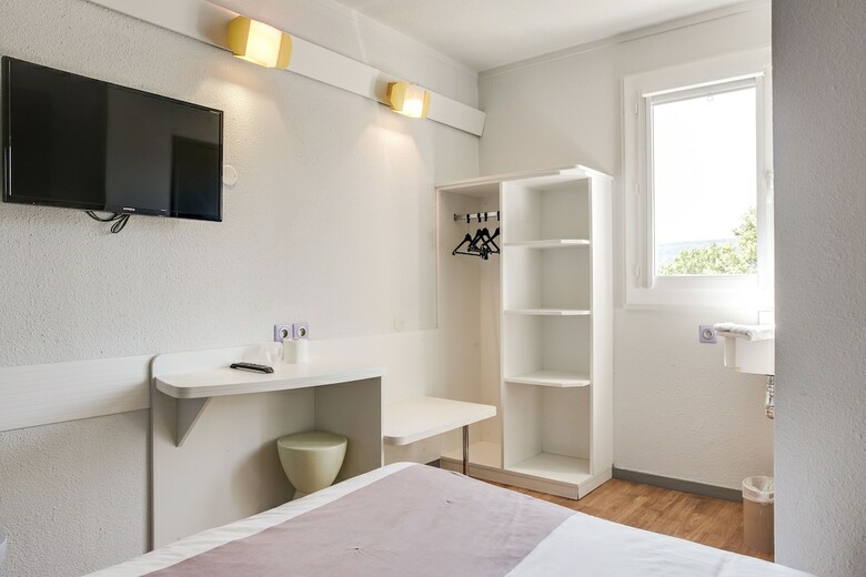 Hotel H�tel Valence Sud