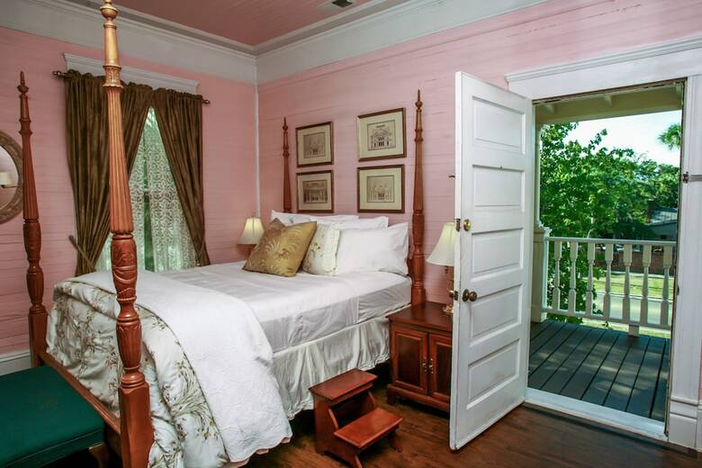 Coombs Inn & Suites, Ascend Hotel Collection