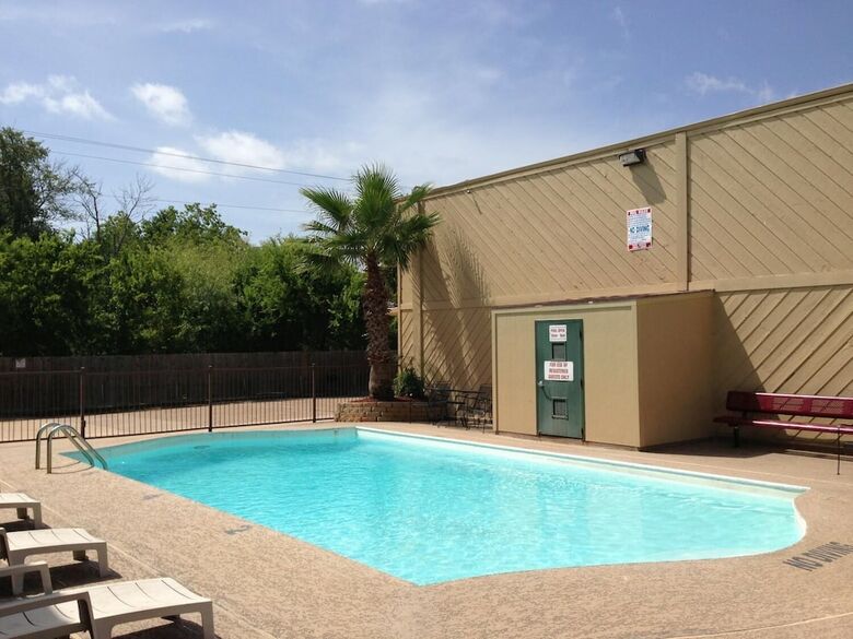 Hotel Ez Travel Inn