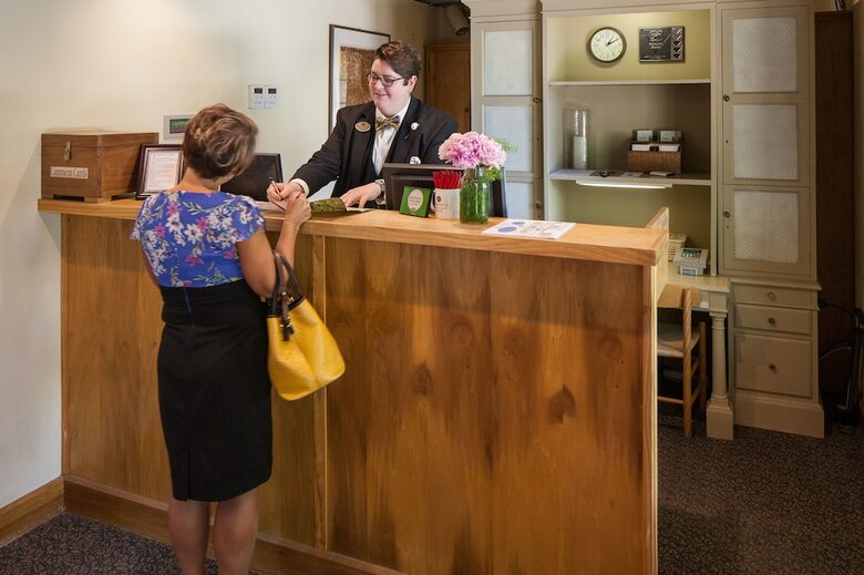 Hotel New Harmony Inn Resort And Conference Center