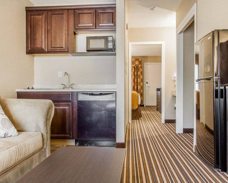 Motel Quality Inn & Suites