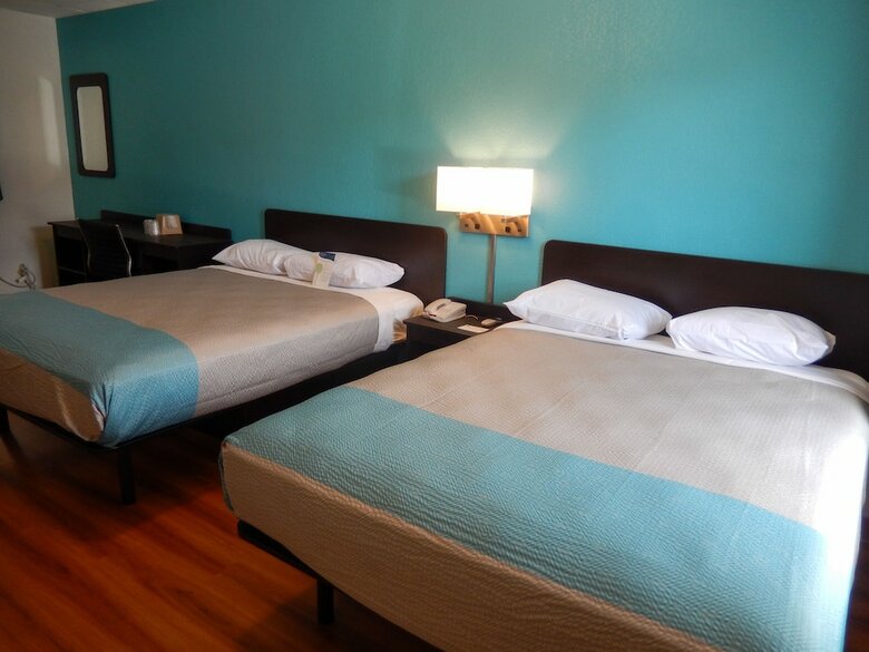 Motel 6 Elmsford, Ny - White Plains