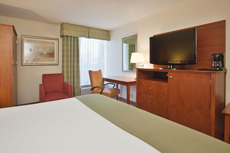 Motel Holiday Inn Express Lynchburg