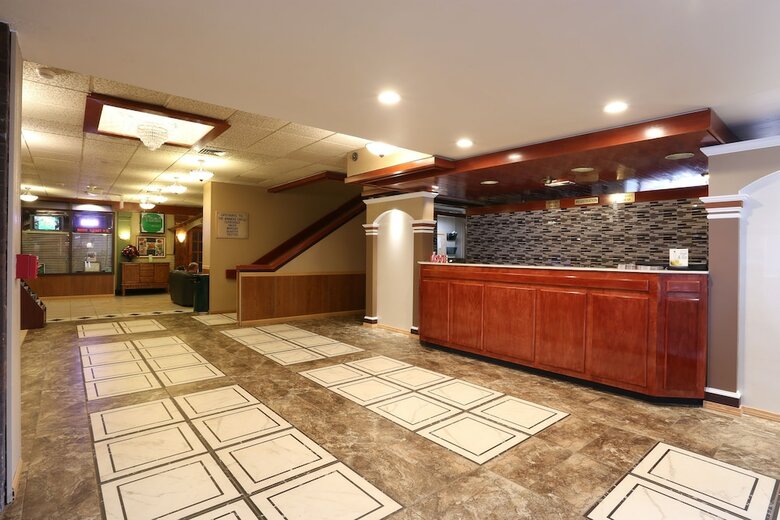 Hotel Magnuson Grand Columbus North