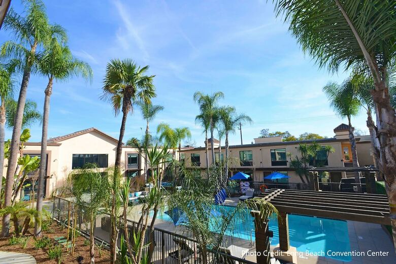 The Cove Hotel, Ascend Hotel Collection