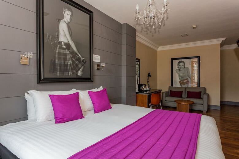 Angel's Share Hotel