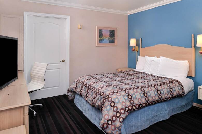 Napa Valley Hotel & Suites