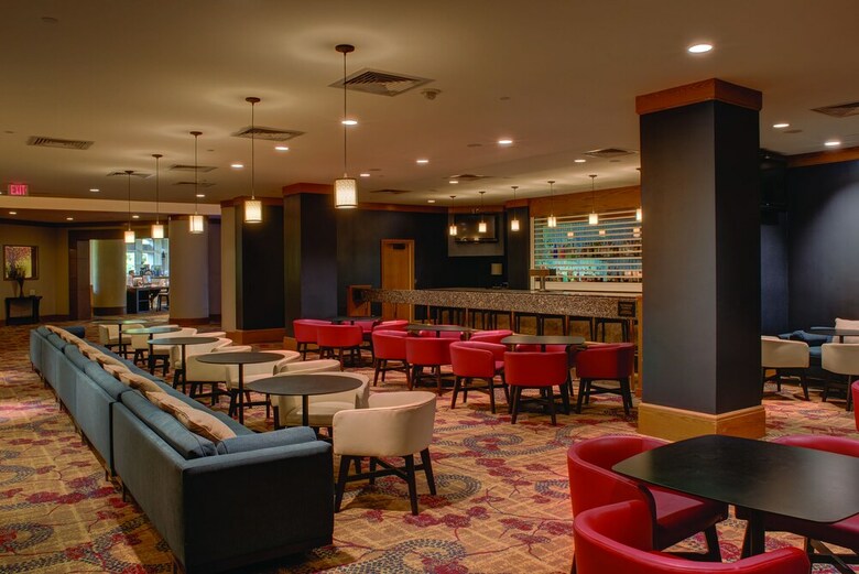 Hotel Doubletree By Hilton Tulsa - Warren Place