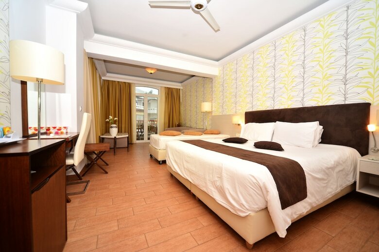 Hotel Kalyves Beach