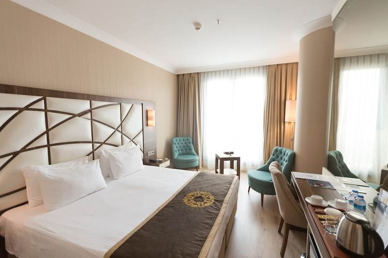 The Grand Mira Hotel