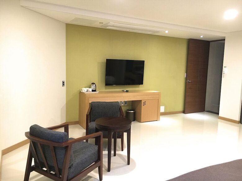 K Tourist Hotel