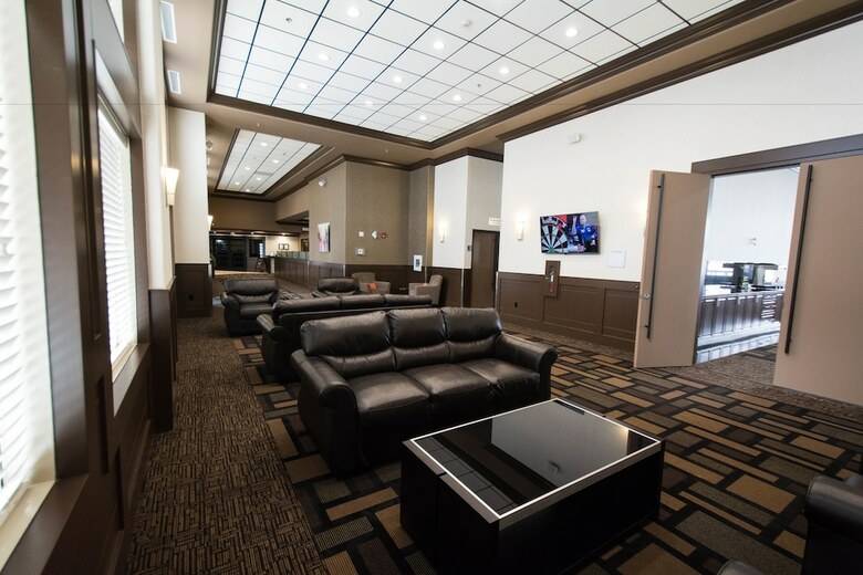 Hotel Chateau Nova Peace River