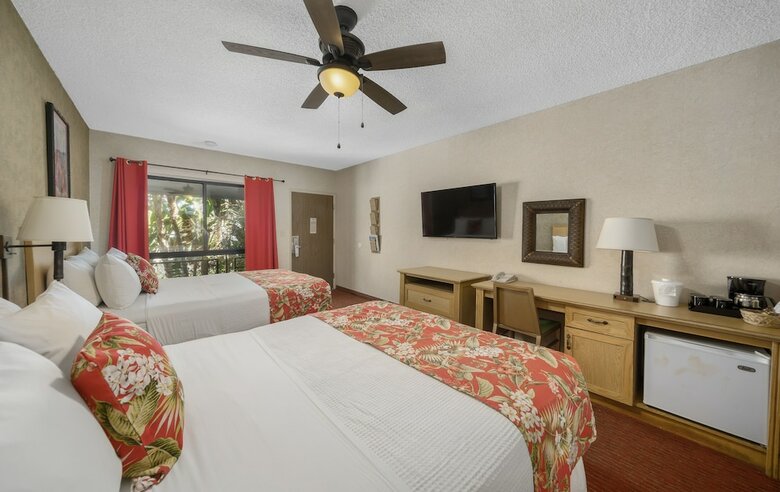 Caliente Tropics Hotel