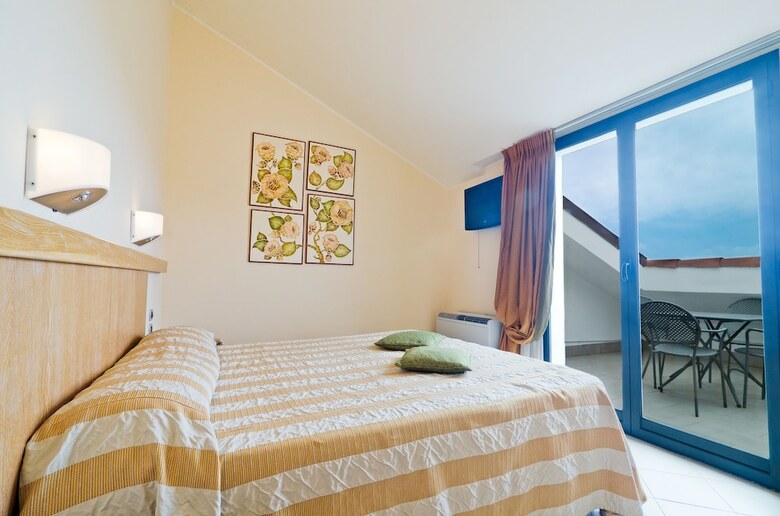 Hotel Castellaro Golf Resort