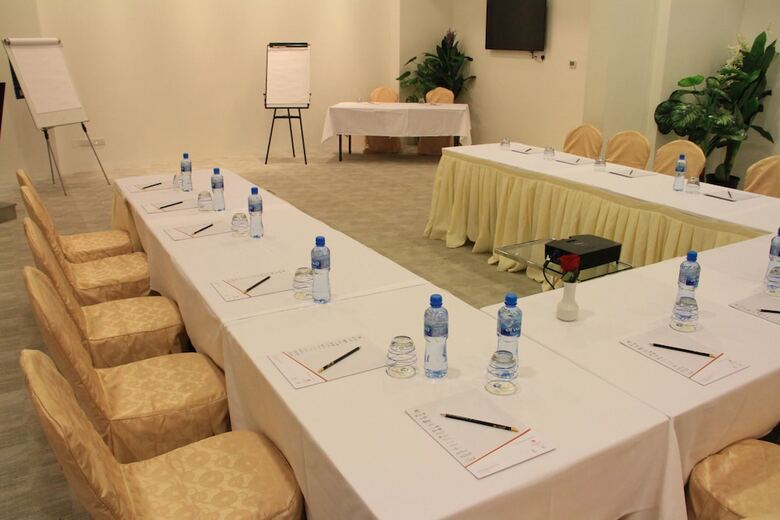 Aparthotel Gulf Suites Hotel Amwaj
