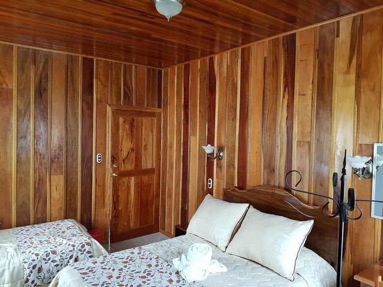 Hostal Hotel Las Orquideas