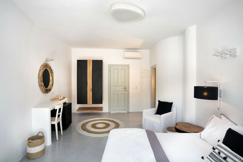 Blue Sand Boutique Hotel & Suites