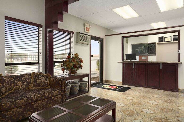 Motel Super 8 By Wyndham Carlsbad