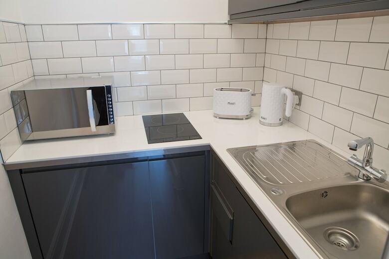 Aparthotel Edinburgh Castle Apartments And Suites
