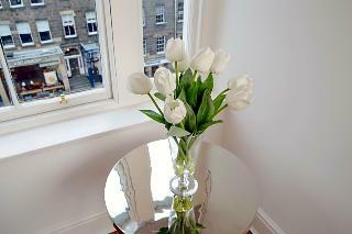 Aparthotel Edinburgh Castle Apartments And Suites