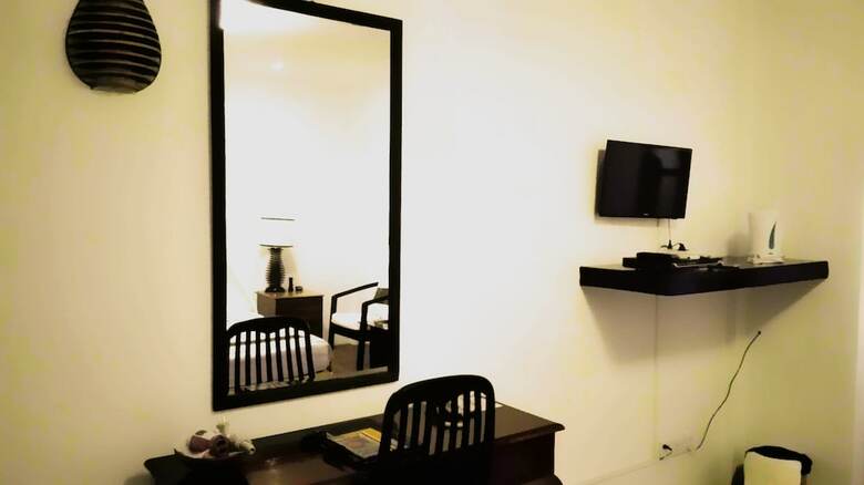 Hotel The Emerald Sea Resort