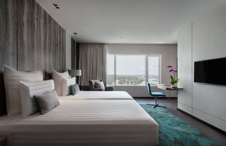 Hotel Pullman Miri Waterfront