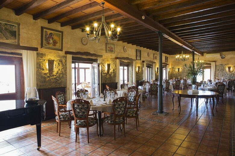 Hotel Rural Monnaber Nou & Spa