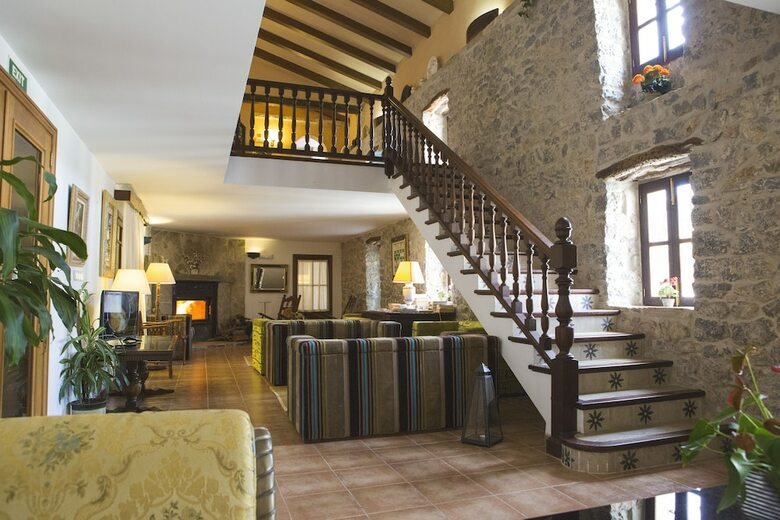 Hotel Rural Monnaber Nou & Spa