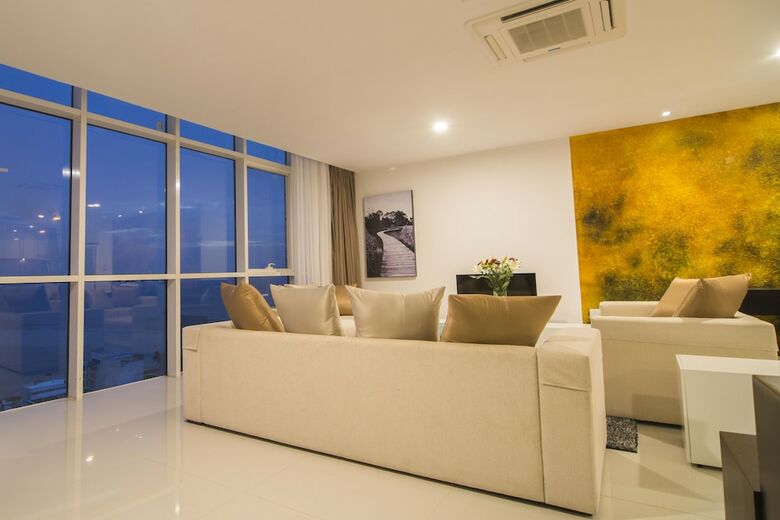 Aparthotel Platinum One Suites