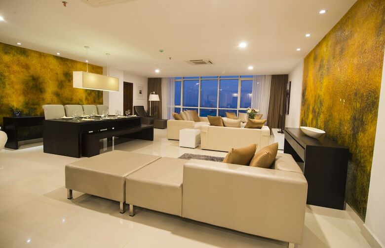 Aparthotel Platinum One Suites